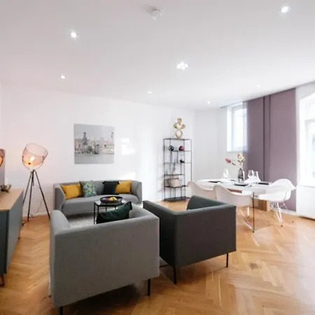 High Loft I Zentral Und Modern